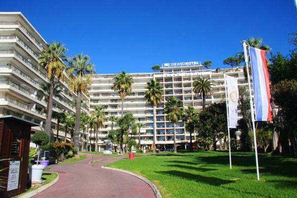 Le Grand Hotel Cannes Extérieur photo